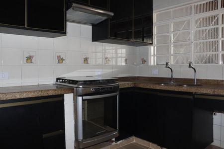 Casa para alugar com 420m², 4 quartos e 3 vagasCozinha