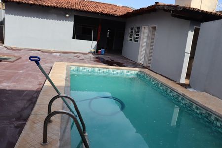 Casa para alugar com 420m², 4 quartos e 3 vagasPiscina