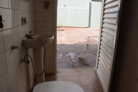 Banheiro de casa para alugar com 4 quartos, 420m² em Jardim América, Goiânia