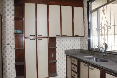 Casa para alugar com 560m², 7 quartos e 4 vagasCozinha