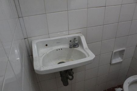 Casa para alugar com 560m², 7 quartos e 4 vagasBanheiro de serviço
