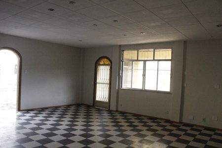 Casa para alugar com 560m², 7 quartos e 4 vagasSalão