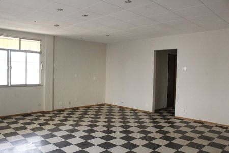 Casa para alugar com 560m², 7 quartos e 4 vagasSalão