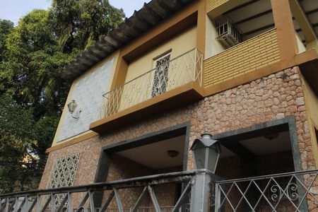 Casa para alugar com 560m², 7 quartos e 4 vagasFachada