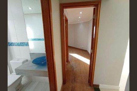 Apartamento para alugar com 188m², 3 quartos e 2 vagas Apartamento para alugar com 188m², 3 quartos e 2 vagasBanheiro