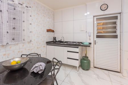 Cozinha de kitnet/studio para alugar com 1 quarto, 38m² em Conjunto Residencial Salvador Tolezani, São Paulo