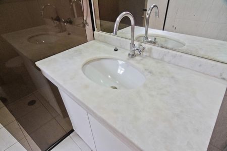 Casa de condomínio para alugar com 145m², 3 quartos e 2 vagasBanheiro