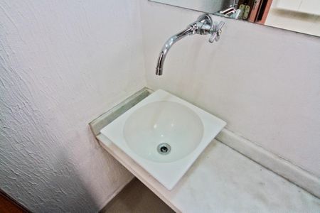 Casa de condomínio para alugar com 145m², 3 quartos e 2 vagasLavabo