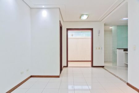 Casa de condomínio para alugar com 145m², 3 quartos e 2 vagasSala