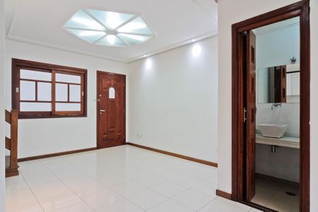 Sala de casa de condomínio para alugar com 3 quartos, 145m² em Santa Teresinha, São Paulo