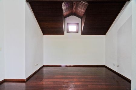 Casa de condomínio para alugar com 145m², 3 quartos e 2 vagasSuíte