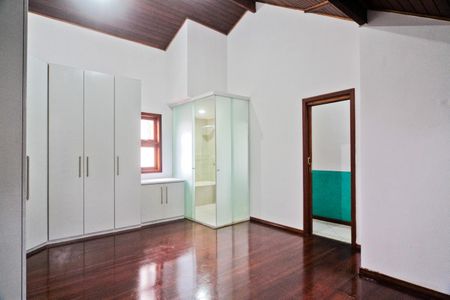 Casa de condomínio para alugar com 145m², 3 quartos e 2 vagasSuíte