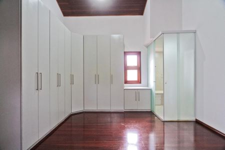 Casa de condomínio para alugar com 145m², 3 quartos e 2 vagasSuíte