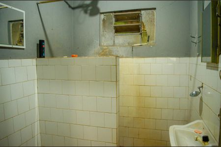 Casa à venda com 150m², 3 quartos e 1 vaga Casa à venda com 150m², 3 quartos e 1 vagaBanheiro