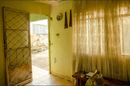Casa à venda com 150m², 3 quartos e 1 vaga Casa à venda com 150m², 3 quartos e 1 vagaSala
