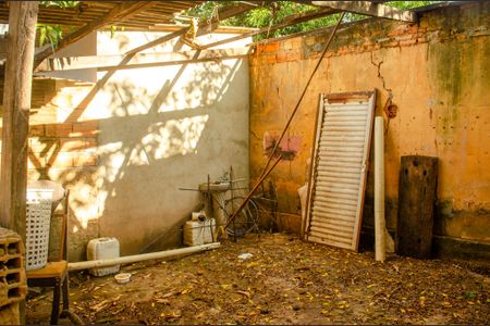 Casa à venda com 150m², 3 quartos e 1 vaga Casa à venda com 150m², 3 quartos e 1 vagaQuintal