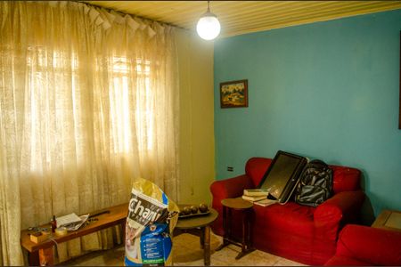 Casa à venda com 150m², 3 quartos e 1 vaga Casa à venda com 150m², 3 quartos e 1 vagaSala
