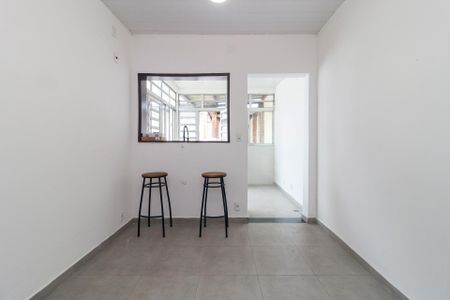 Casa à venda com 250m², 2 quartos e 2 vagas Casa à venda com 250m², 2 quartos e 2 vagasCopa