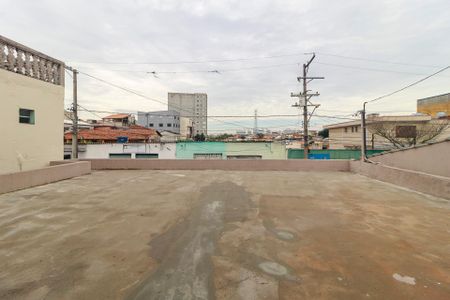 Casa à venda com 250m², 2 quartos e 2 vagas Casa à venda com 250m², 2 quartos e 2 vagasTerraço