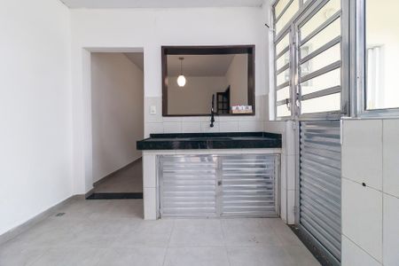 Casa à venda com 250m², 2 quartos e 2 vagas Casa à venda com 250m², 2 quartos e 2 vagasCozinha