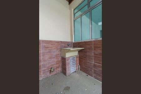Casa à venda com 250m², 2 quartos e 2 vagas Casa à venda com 250m², 2 quartos e 2 vagasLavanderia