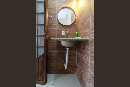 Casa à venda com 250m², 2 quartos e 2 vagas Casa à venda com 250m², 2 quartos e 2 vagasBanheiro