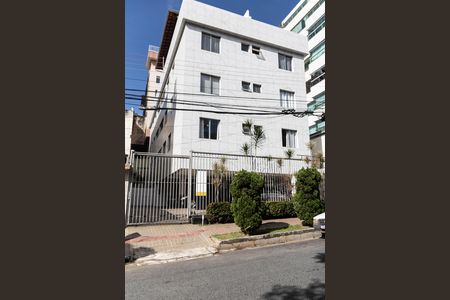 Apartamento para alugar com 80m², 2 quartos e 2 vagasFachada