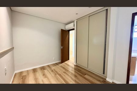 Apartamento à venda com 74m², 3 quartos e 1 vaga Apartamento à venda com 74m², 3 quartos e 1 vagaSuíte