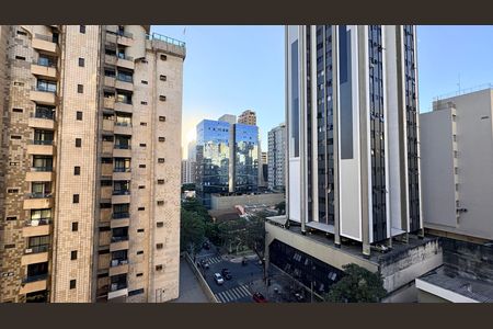 Apartamento à venda com 74m², 3 quartos e 1 vaga Apartamento à venda com 74m², 3 quartos e 1 vagaÁrea de Serviço - Vista