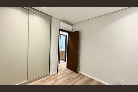 Apartamento à venda com 74m², 3 quartos e 1 vaga Apartamento à venda com 74m², 3 quartos e 1 vagaQuarto 2