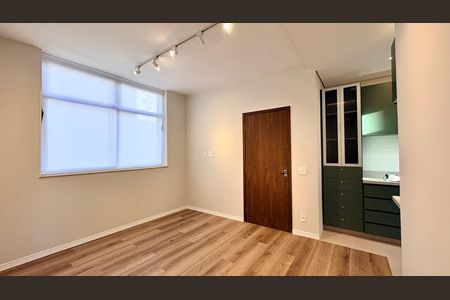 Apartamento à venda com 74m², 3 quartos e 1 vaga Apartamento à venda com 74m², 3 quartos e 1 vagaSala