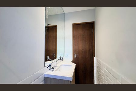 Apartamento à venda com 74m², 3 quartos e 1 vaga Apartamento à venda com 74m², 3 quartos e 1 vagaBanheiro Social