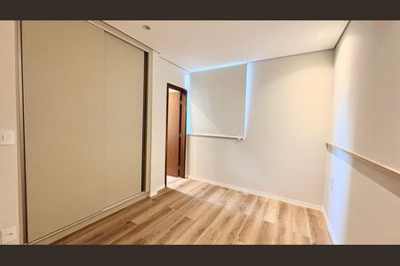 Apartamento à venda com 74m², 3 quartos e 1 vaga Apartamento à venda com 74m², 3 quartos e 1 vagaSuíte
