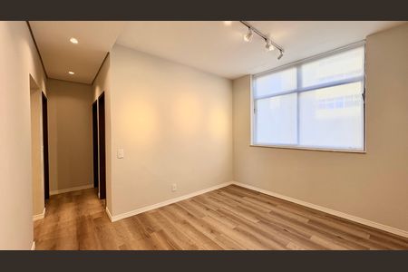 Apartamento à venda com 74m², 3 quartos e 1 vaga Apartamento à venda com 74m², 3 quartos e 1 vagaSala