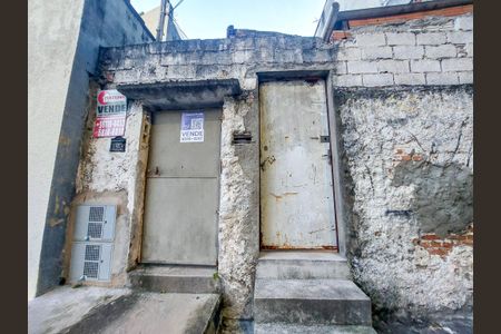 Casa à venda com 100m², 3 quartos e sem vaga Casa à venda com 100m², 3 quartos e sem vagaPlaca
