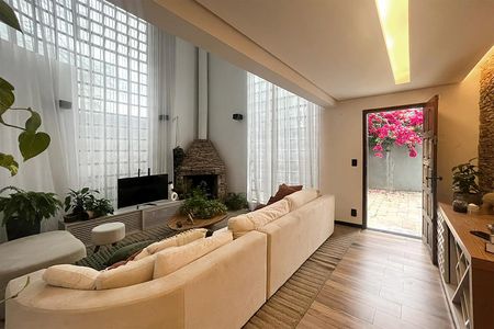 Casa para alugar com 274m², 3 quartos e 4 vagasSala de Estar