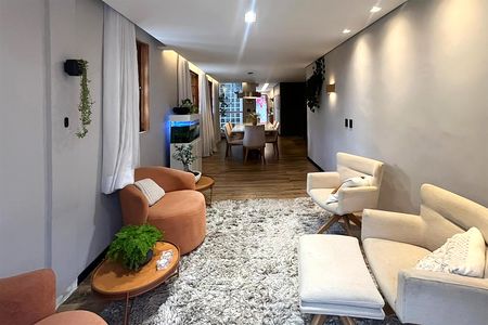 Casa para alugar com 274m², 3 quartos e 4 vagasSala
