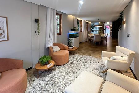Sala de casa para alugar com 3 quartos, 274m² em Ouro Preto, Belo Horizonte