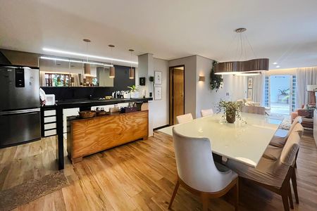 Casa para alugar com 274m², 3 quartos e 4 vagasSala