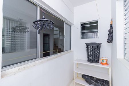 Studio para alugar com 50m², 1 quarto e sem vaga Studio para alugar com 50m², 1 quarto e sem vagaLavanderia