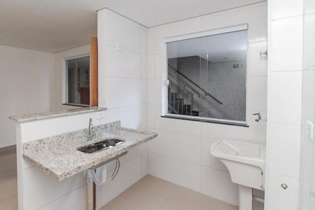 Apartamento à venda com 31m², 2 quartos e sem vaga Apartamento à venda com 31m², 2 quartos e sem vagaCozinha e Área de Serviço