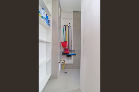 Área de Serviço de apartamento para alugar com 2 quartos, 90m² em Santo Amaro, São Paulo