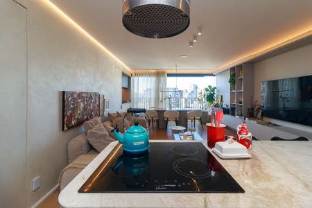Cozinha de apartamento para alugar com 2 quartos, 89m² em Santo Amaro, São Paulo