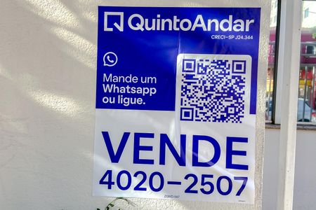 Apartamento à venda com 65m², 3 quartos e 2 vagas Apartamento à venda com 65m², 3 quartos e 2 vagasPlaquinha