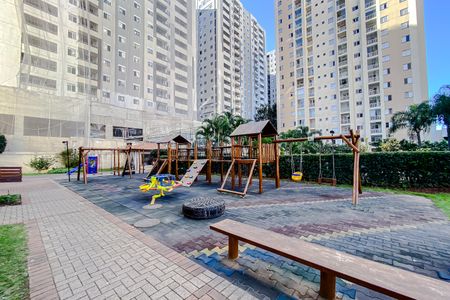 Apartamento à venda com 65m², 3 quartos e 2 vagas Apartamento à venda com 65m², 3 quartos e 2 vagasÁrea comum - Playground
