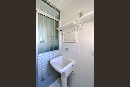 Apartamento à venda com 65m², 3 quartos e 2 vagas Apartamento à venda com 65m², 3 quartos e 2 vagasÁrea de Serviço