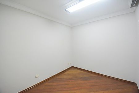 Casa para alugar com 222m², 4 quartos e 6 vagas Casa para alugar com 222m², 4 quartos e 6 vagasQuarto 2 - Suíte