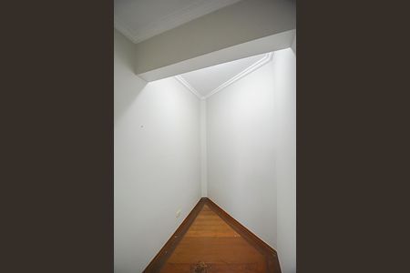 Casa para alugar com 222m², 4 quartos e 6 vagas Casa para alugar com 222m², 4 quartos e 6 vagasCloset da suíte 3