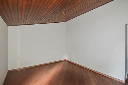 Casa para alugar com 222m², 4 quartos e 6 vagas Casa para alugar com 222m², 4 quartos e 6 vagasQuarto 4 - Suíte