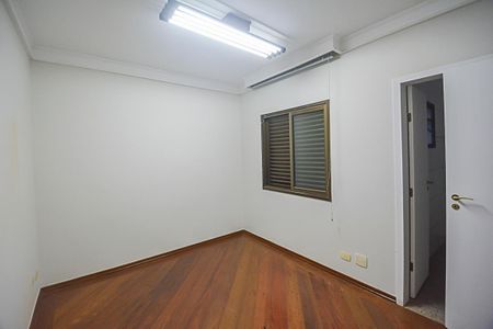 Casa para alugar com 222m², 4 quartos e 6 vagas Casa para alugar com 222m², 4 quartos e 6 vagasQuarto 2 - Suíte